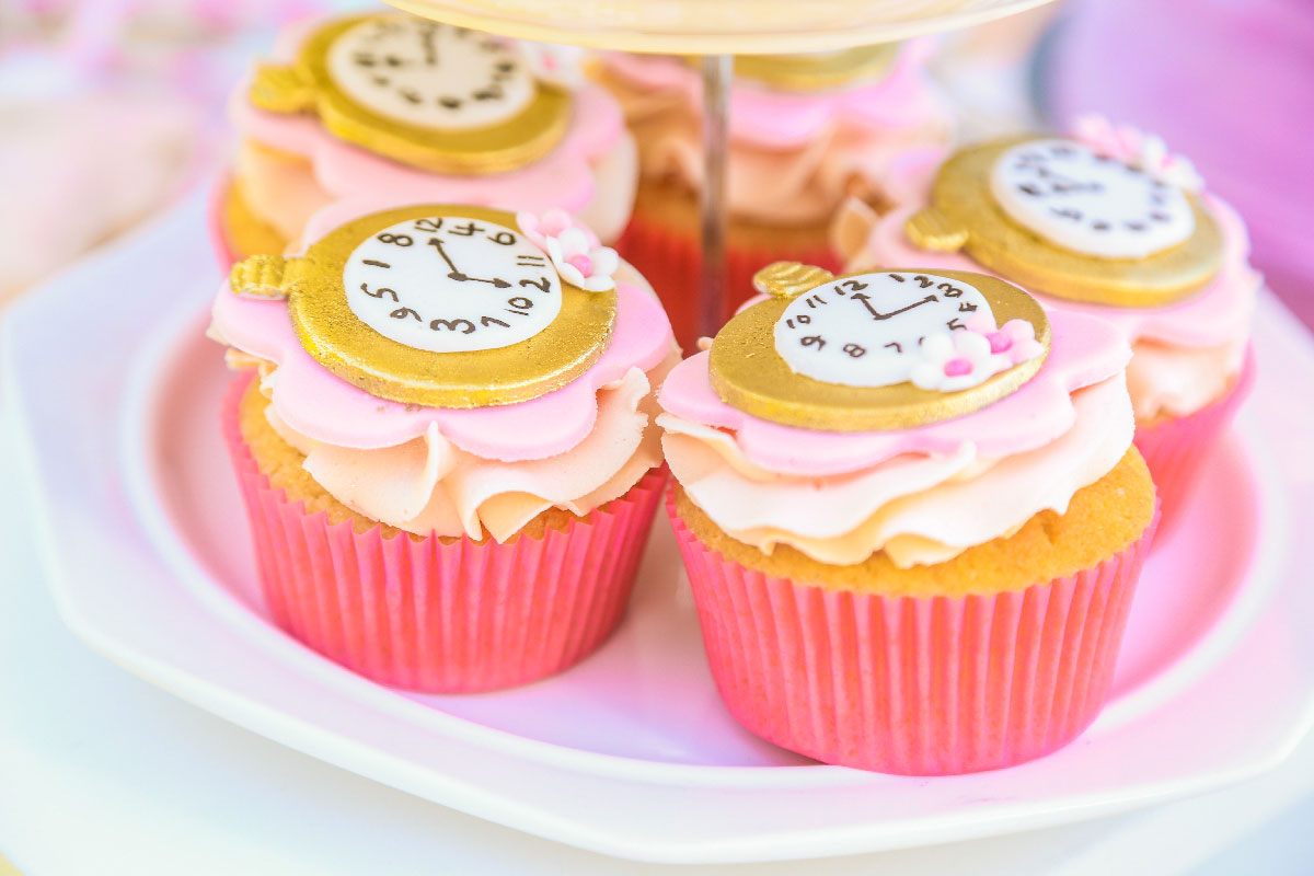 Business_Cupcakes_Clock.jpg