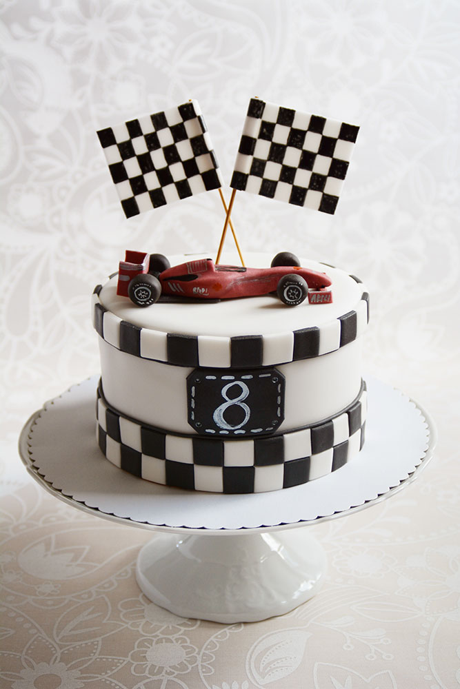 baby_child_cake_race_cake_01.jpg