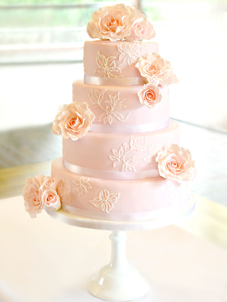 weddingcakes_roses_sugaring_big_01.jpg